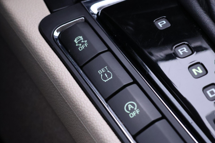 Škoda Superb 2,0 TDI 103kW DSG Elegance