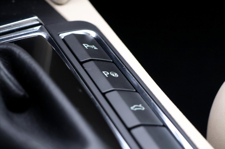 Škoda Superb 2,0 TDI 4x4 DSG Exclusive Kůže