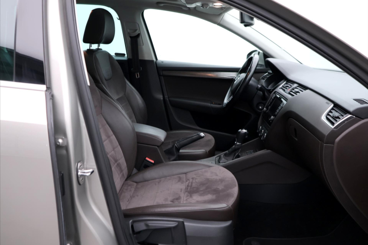 Škoda Octavia 2.0 TDI 135kW DSG Scout Xenon