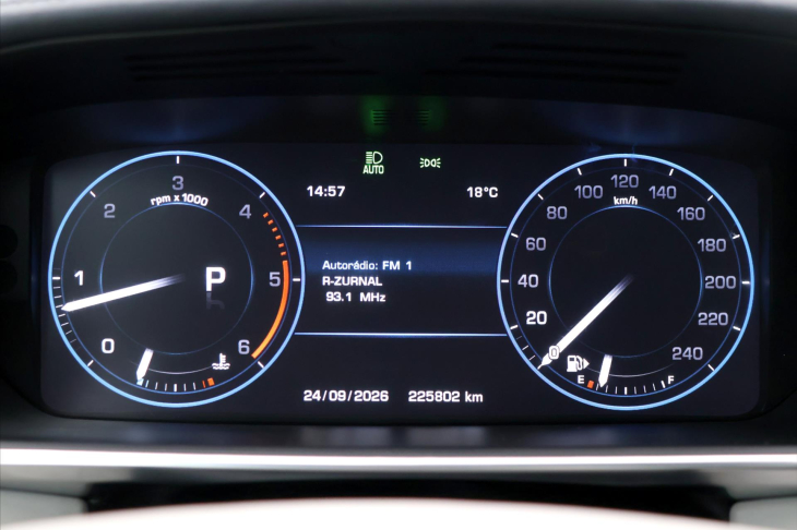 Land Rover Range Rover 4,4 TDV8 250kW Vogue 4x4 CZ DPH