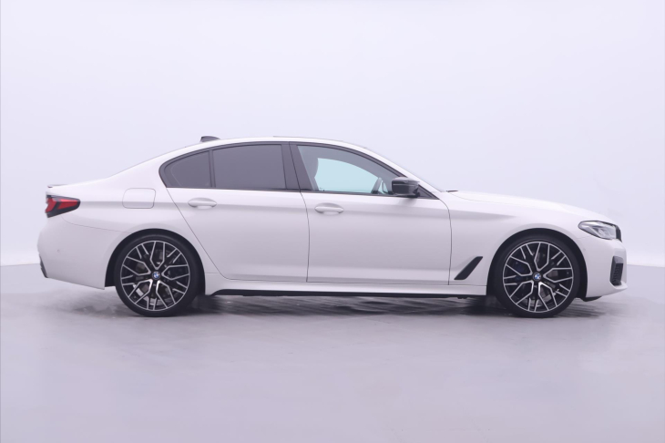 BMW Řada 5 4,4 M550i xDrive 390kW