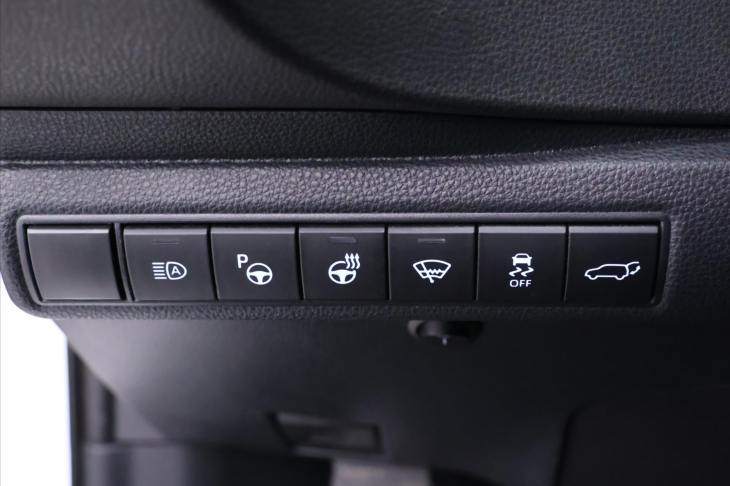 Toyota Corolla 2,0 e-CVT 112kW Executive CZ