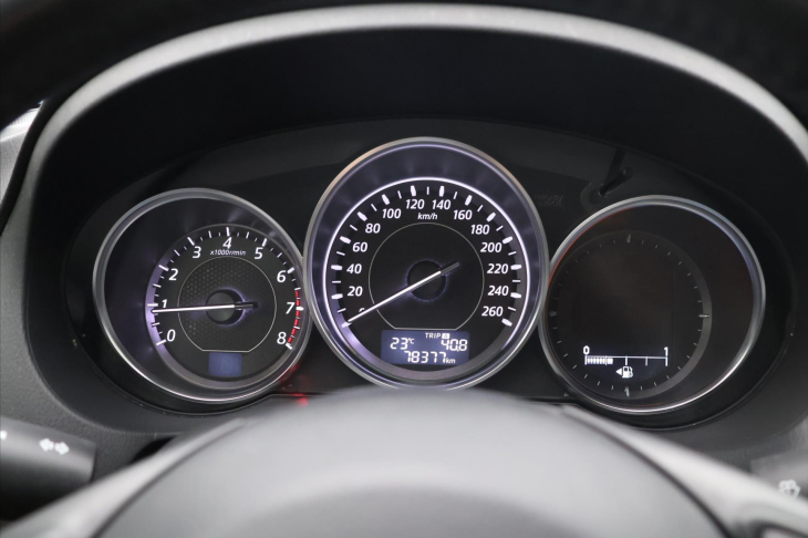 Mazda 6 2.0 107kW Center-Line