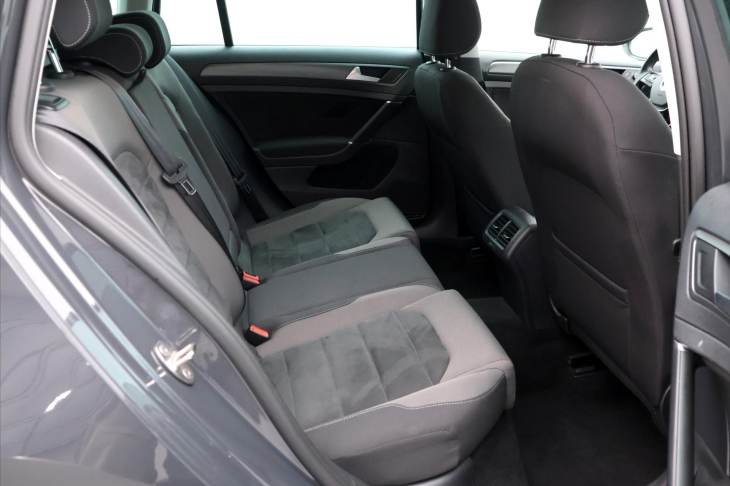 Volkswagen Golf 1.6 TDI Maraton Edition Serv.Kniha