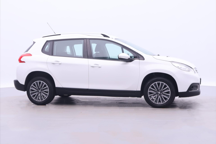 Peugeot 2008 1,2 PT 81kW Aut.klima CZ