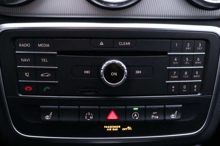 Mercedes-Benz CLA 2,0 250 155kW 4Matic Xenon