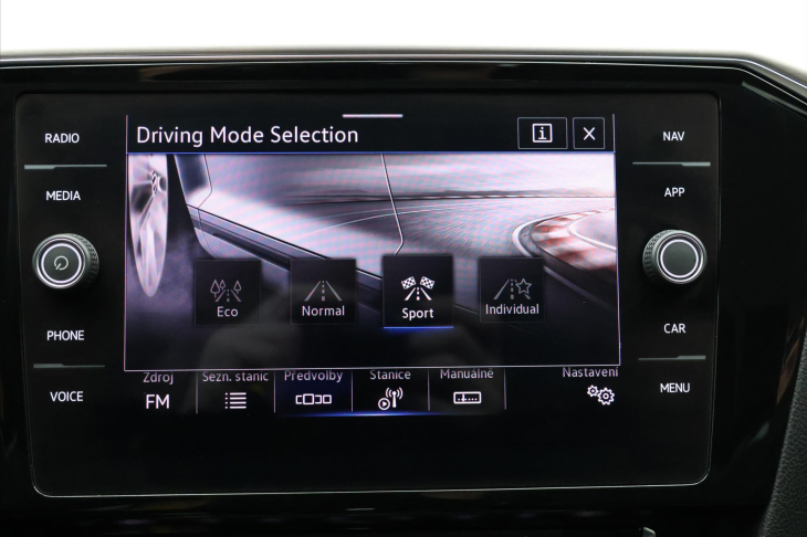 Volkswagen Passat 2,0 TDI 140kW R-Line DSG