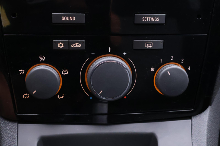 Opel Zafira 1,8 i 103kW Automat 7-Míst