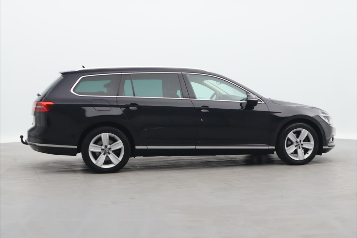 Volkswagen Passat 1,6 TDI Highline Tažné Panorama