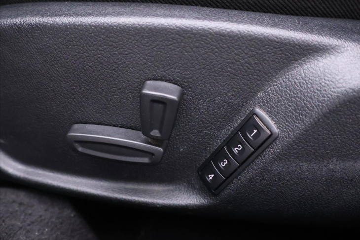 Ford Mondeo 2,0 TDCi 120kW Titanium Navi