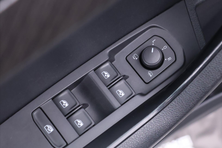 Škoda Karoq 2,0 TDI DSG Style Virtual DPH