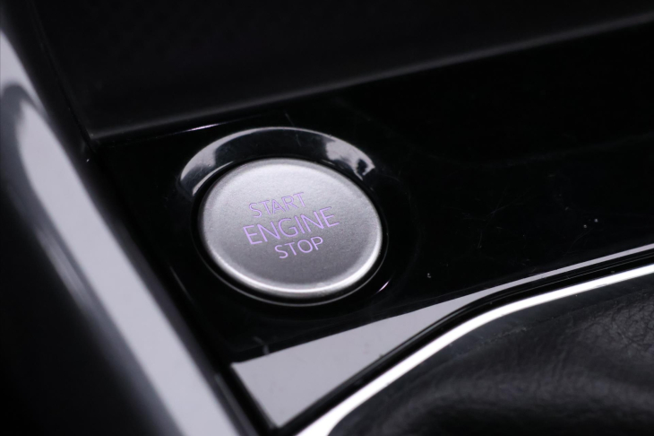 Volkswagen T-Cross 1,0 TSI R-line DSG Style DPH