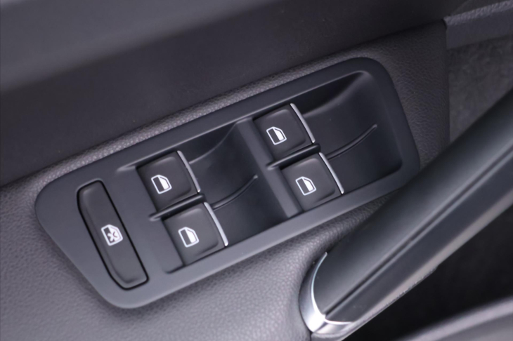 Volkswagen Golf 1,4 TSI Highline Xenon Panorama