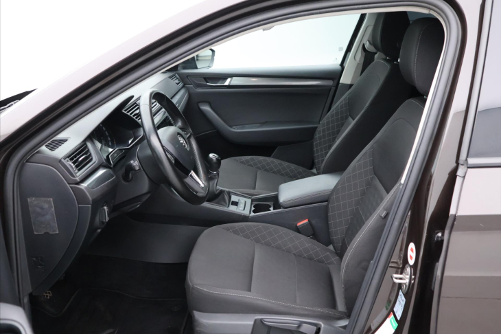 Škoda Superb 1,6 TDI 88kW Aut.klima Tažné