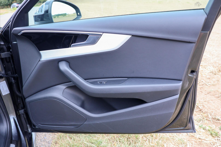 Audi A4 2,0 TFSI S-line Virtual DPH