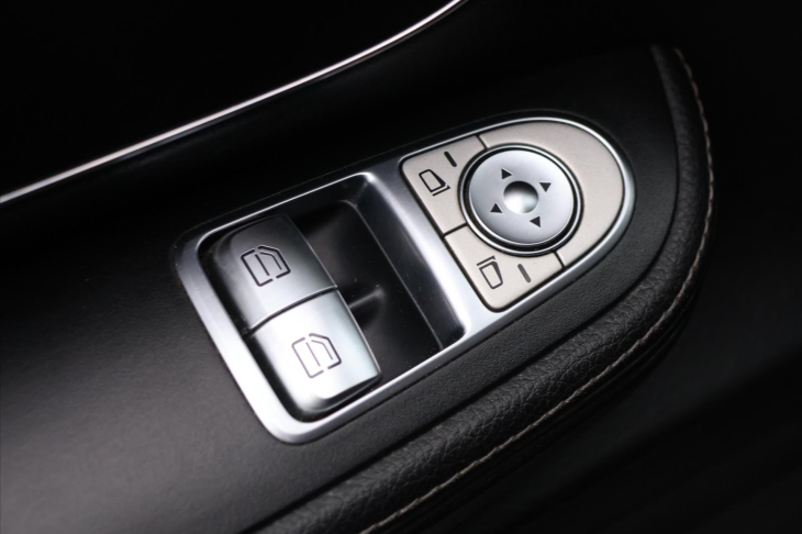Mercedes-Benz Třídy V 2,1 CDI 140kW Avantgarde L DPH