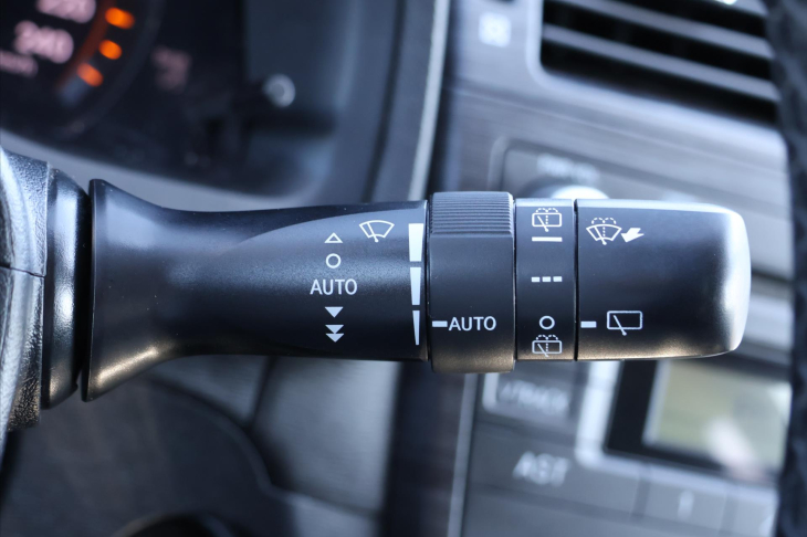 Toyota Avensis 2,2 D-4D 110kW Xenon Kessy