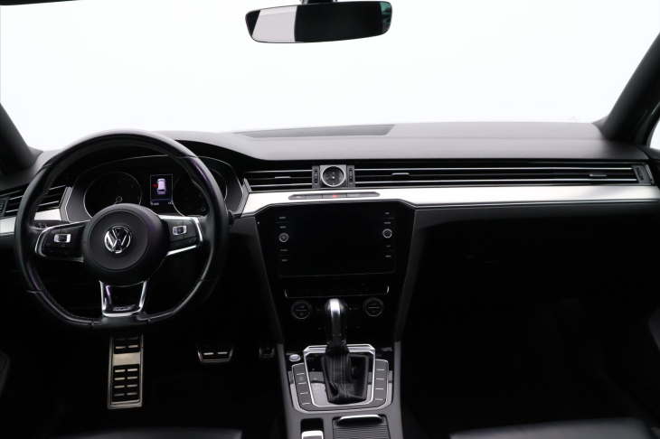 Volkswagen Passat 2.0 TDI 110kW DSG LED Kůže CZ