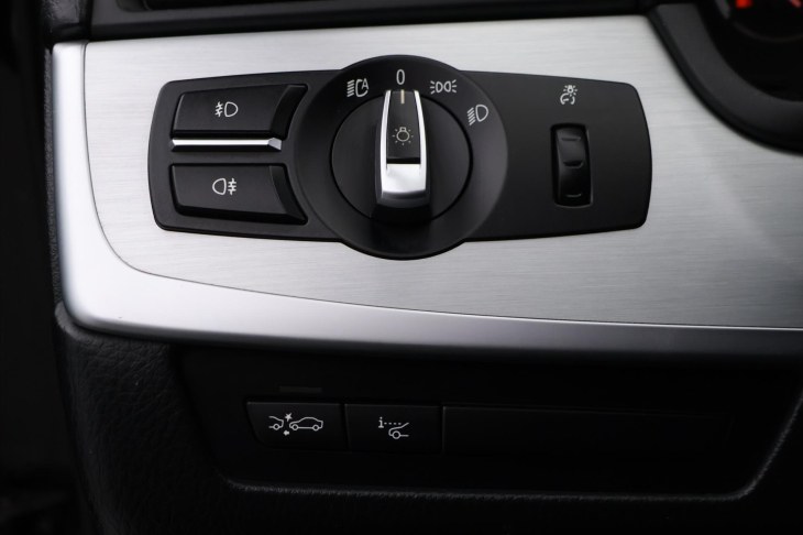 BMW Řada 5 3,0 530d x Drive Tažné Klima