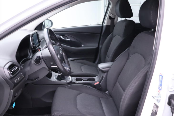 Hyundai i30 1,5 T-GDI 118kW Family Smart
