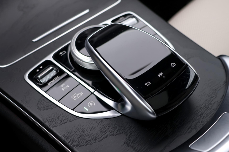 Mercedes-Benz Třídy C 2,0 300 190kW 4MATIC CZ DPH