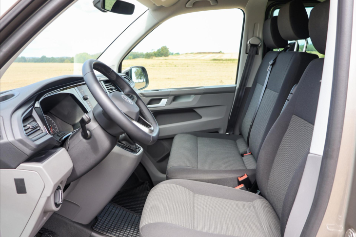 Volkswagen Transporter 2,0 TDI DSG Bulli Long 9-Míst