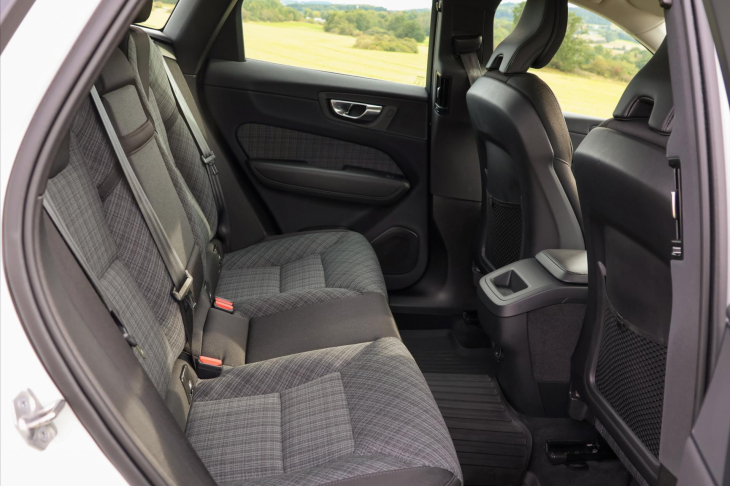 Volvo XC60 2,0 B5 183kW AWD Summum DPH