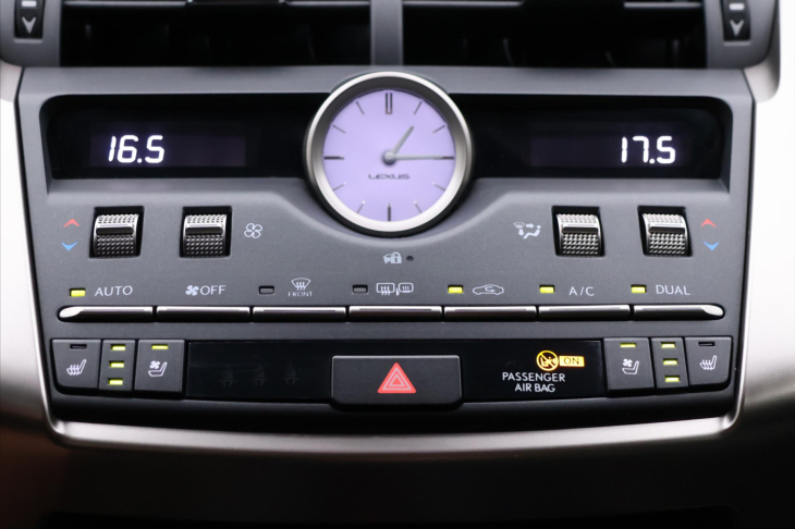 Lexus NX 300h 2,5 4WD 114kW