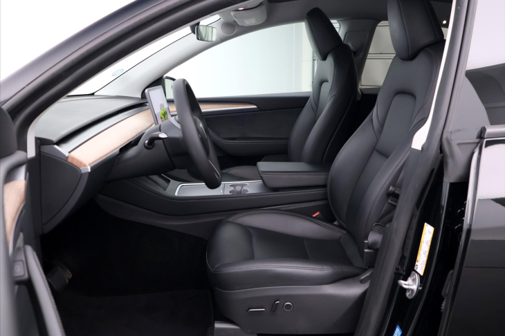 Tesla Model Y LR AWD sOH 92% 1.Maj DPH