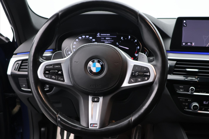BMW Řada 5 3,0 530d xD CZ M-Sport HUD DPH