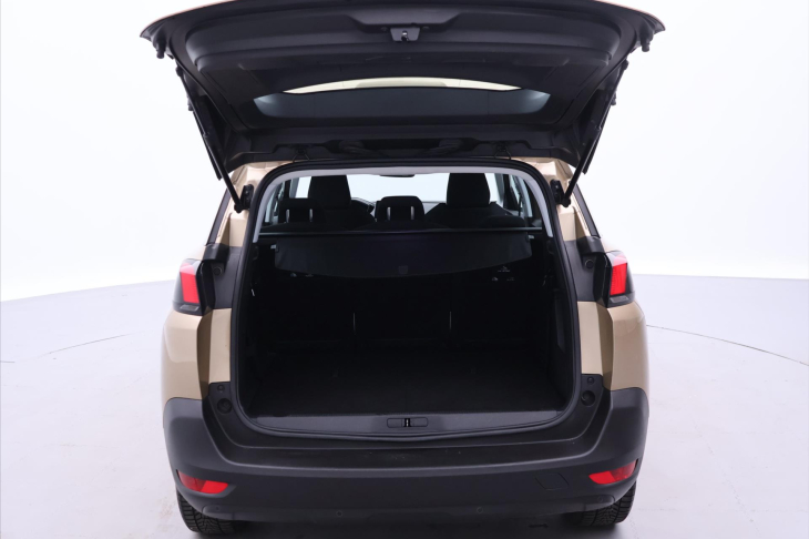 Peugeot 5008 1,2 PureTech 96kW Navi Virtual