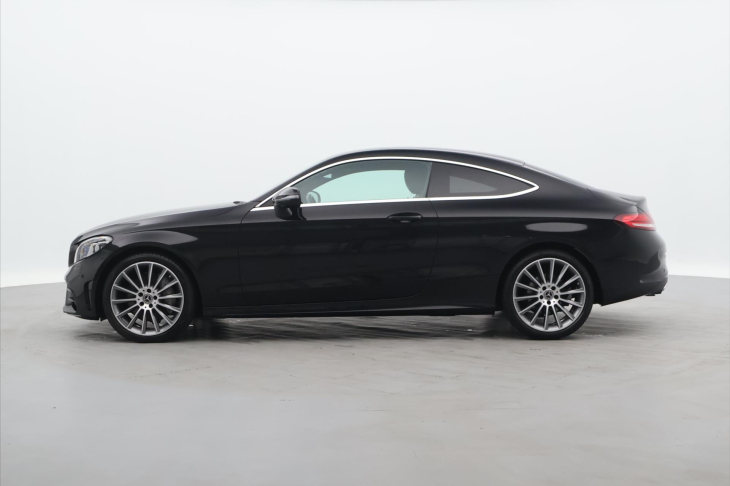 Mercedes-Benz Třídy C 2.0 300d 180kW 4Matic CZ DPH