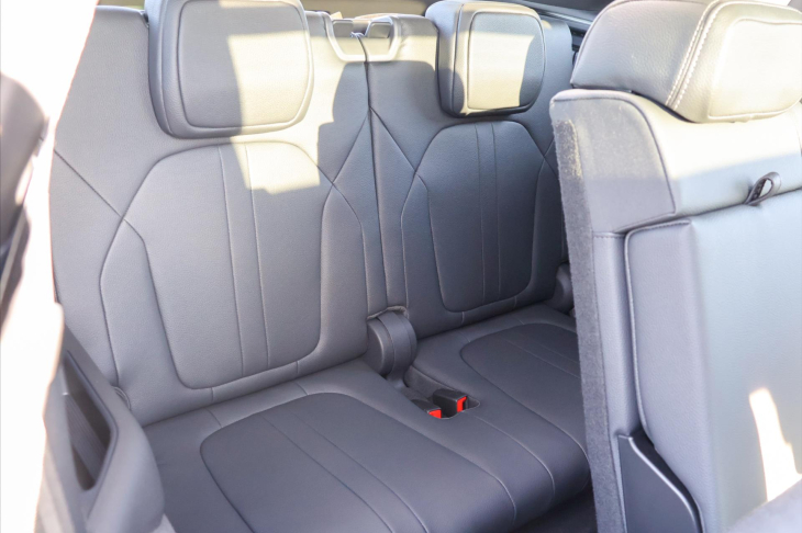 Škoda Kodiaq 2,0 TDI DSG 4x4 Sportline 7-Míst