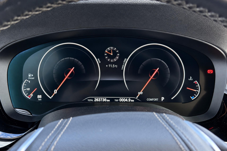 BMW Řada 5 3,0 3.0 530d Touring Sport DPH