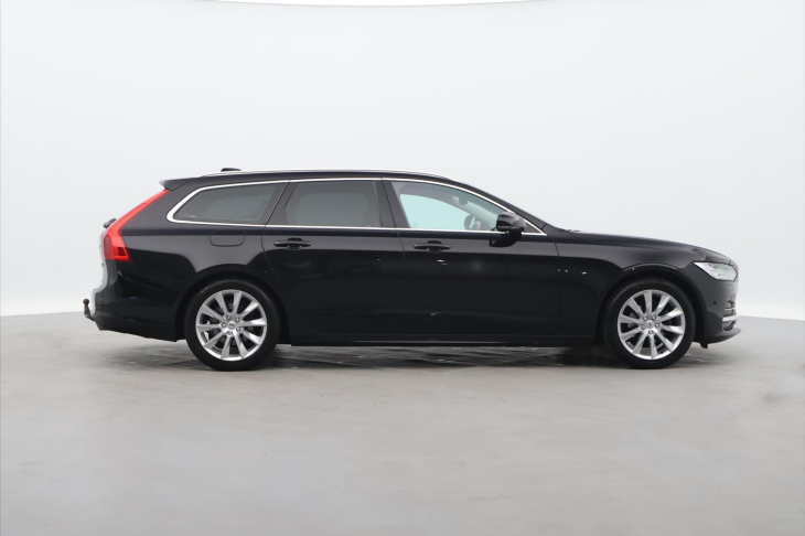 Volvo V90 2,0 D4 140kW Drive-E Momentum Aut.