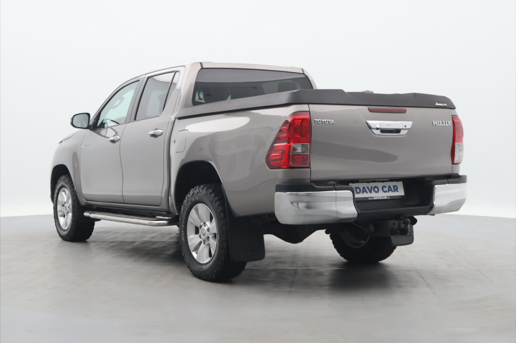 Toyota Hilux 2,4 D-4D 110kW Automat Tažné