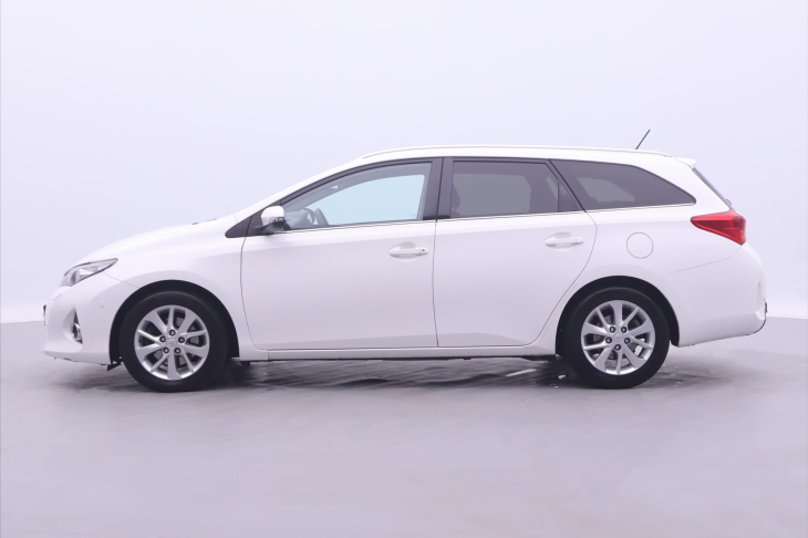 Toyota Auris 2,0 D-4D CZ Sports 1.Maj Tažné