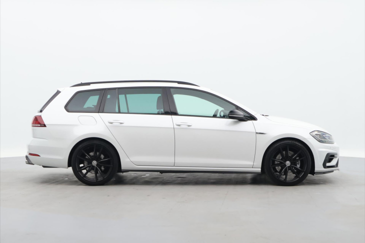 Volkswagen Golf 2,0 TSI 221kW R 4x4 DynAudio