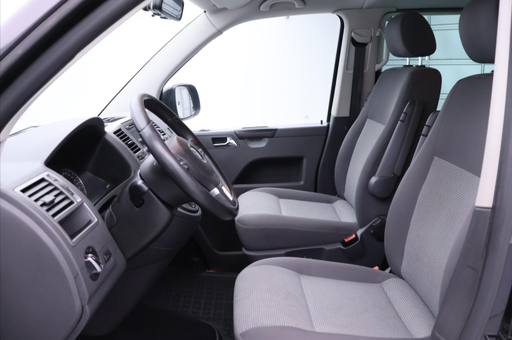Volkswagen Caravelle 2,0 TDI 132kW DSG 8-Míst Long