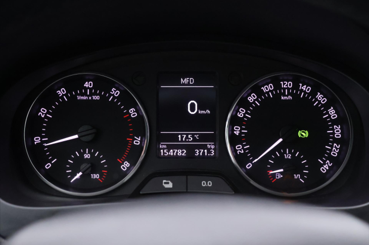 Škoda Rapid 1,4 TSI 90kW DSG Elegance Xenon