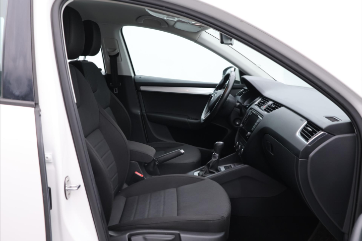 Škoda Octavia 1,6 TDI 81kW Style CZ Xenon
