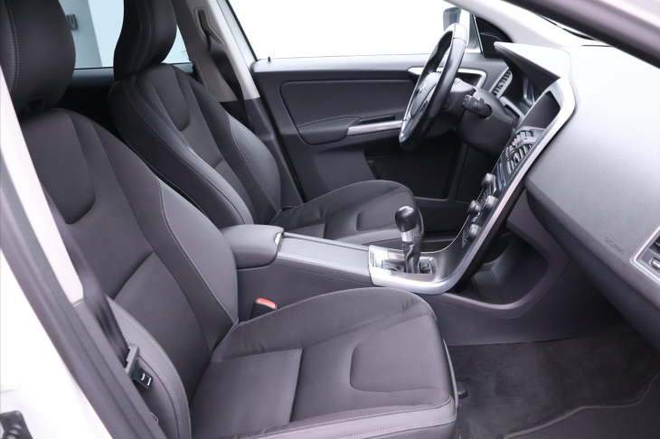 Volvo XC60 2,0 D3 100kW Serv.Kniha