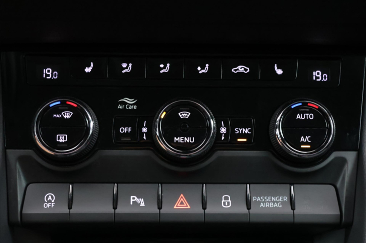 Škoda Karoq 1,5 TSI 110kW DSG DPH virtual