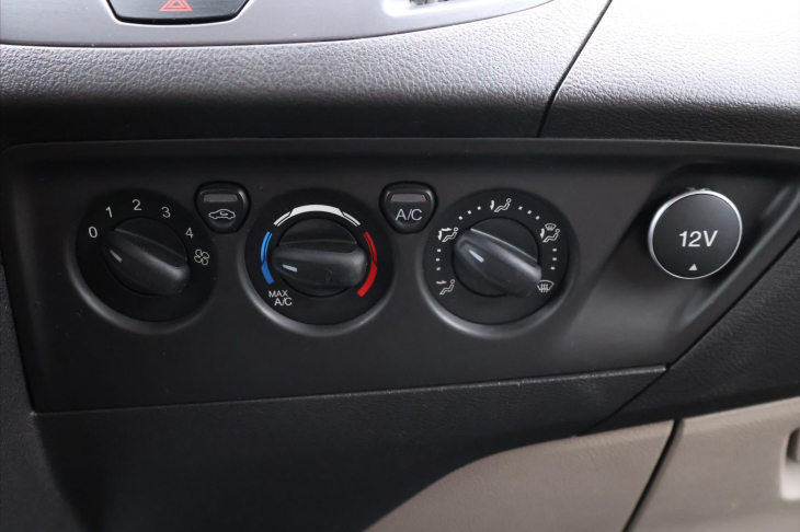 Ford Tourneo Custom 2,0 TDCI 125kW Titanium CZ DPH
