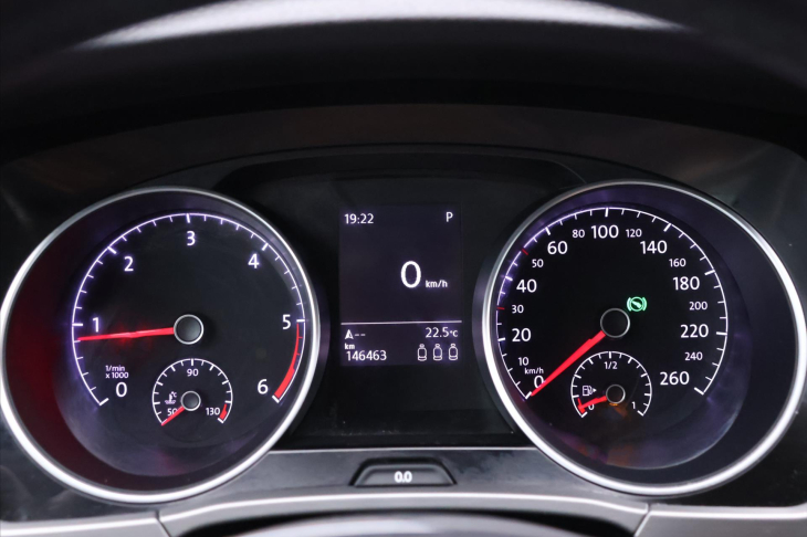 Volkswagen Touran 2,0 TDI 110kW DSG LED