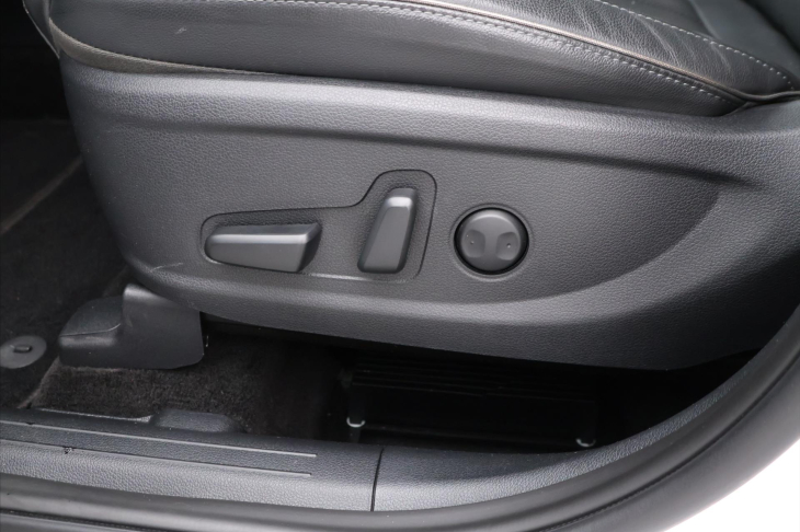 Hyundai Santa Fe 2,2 142kW TCI-NEW R LED CZ