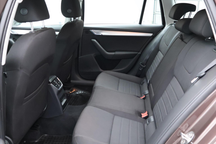 Škoda Octavia 2,0 TDI 110kW CZ Style Kessy