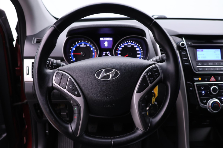 Hyundai i30 1,6 GDI 88kW Trikolor Komfort