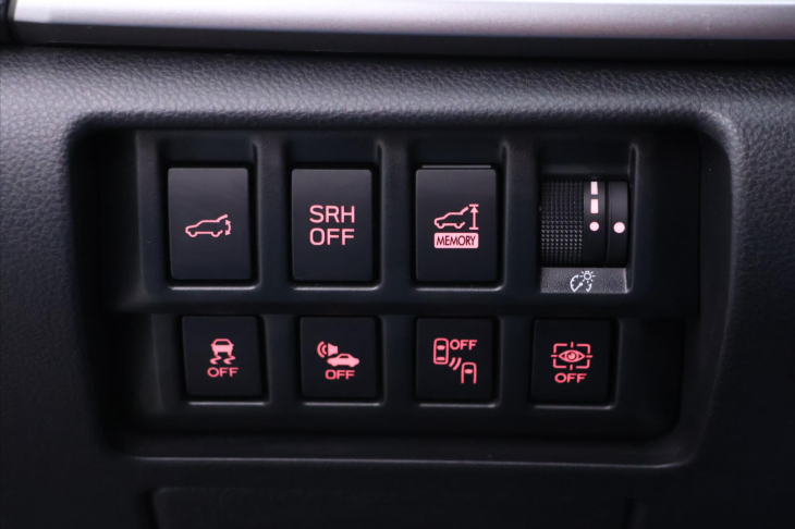 Subaru Forester 2,0 110kW CZ 4x4 Pano DPH