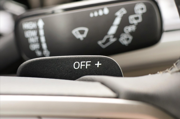 Volkswagen Multivan 2,0 TDI DSG Long Style 7-Míst